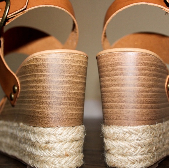 LAST PAIR 🔥LOS CABOS🔥 WEDGES - Picture 4 of 4